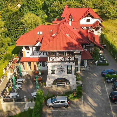 Conacul Bratescu Hotel Törcsvár Kültér fotó