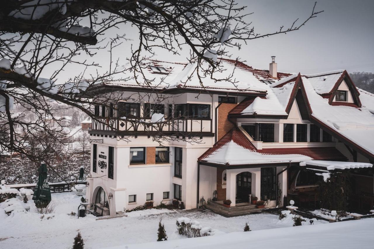 Conacul Bratescu Hotel Törcsvár Kültér fotó