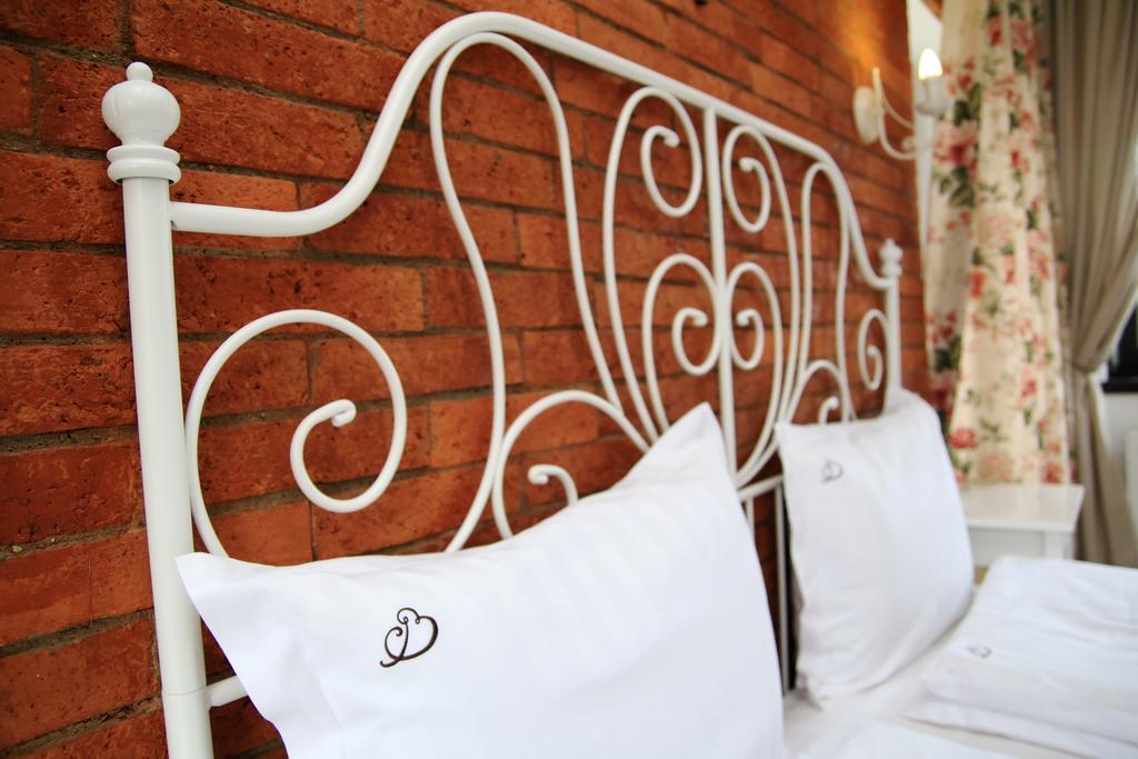 Conacul Bratescu Hotel Törcsvár Kültér fotó