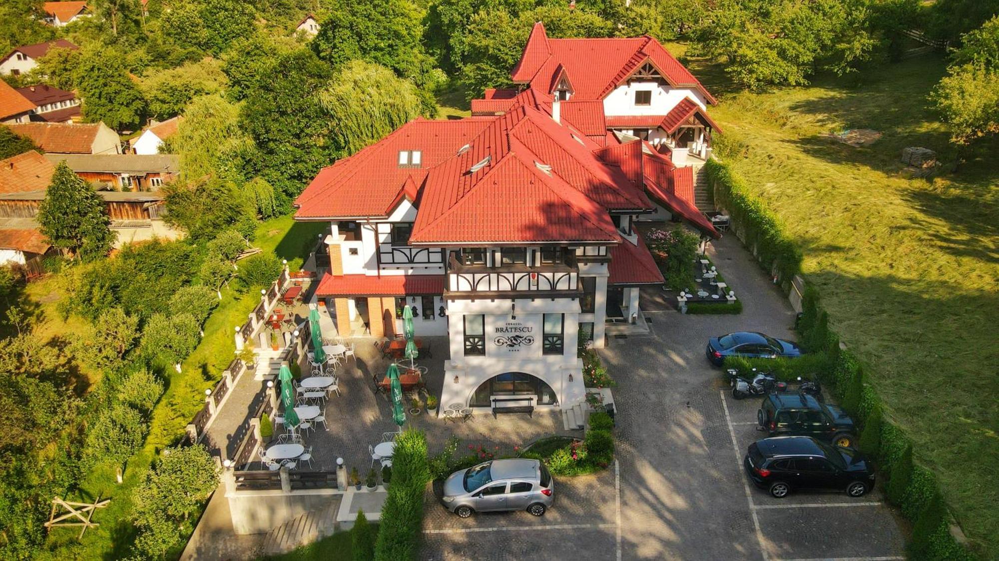 Conacul Bratescu Hotel Törcsvár Kültér fotó