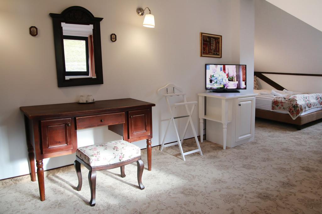 Conacul Bratescu Hotel Törcsvár Szoba fotó