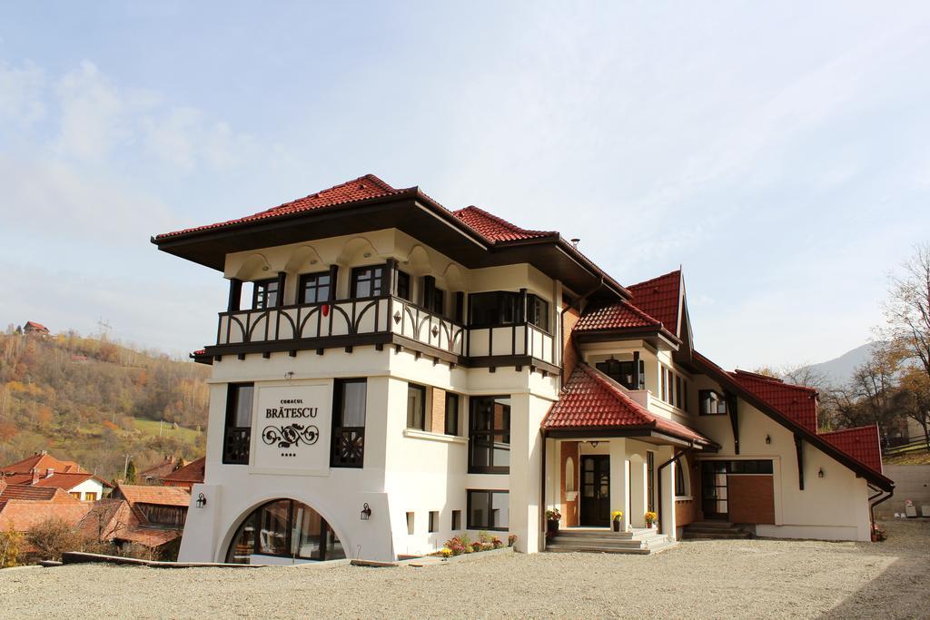 Conacul Bratescu Hotel Törcsvár Kültér fotó