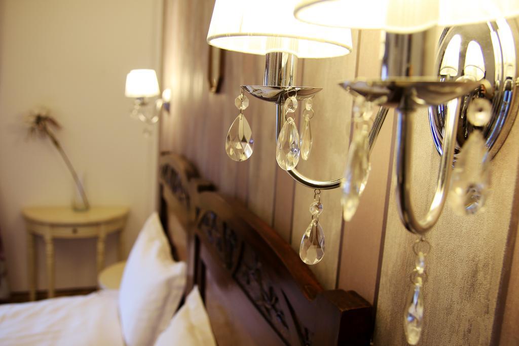 Conacul Bratescu Hotel Törcsvár Kültér fotó