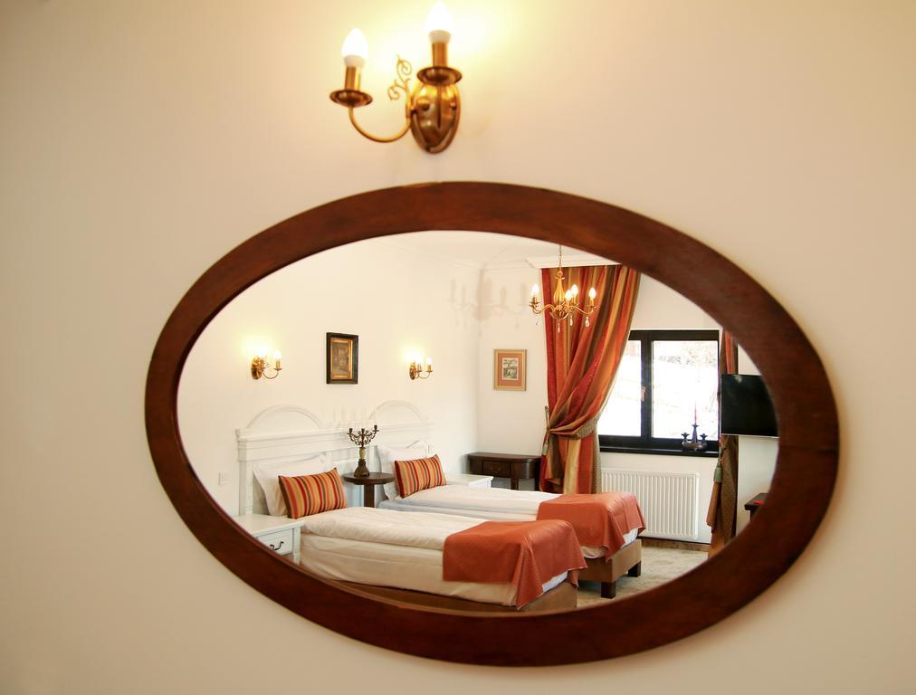 Conacul Bratescu Hotel Törcsvár Szoba fotó
