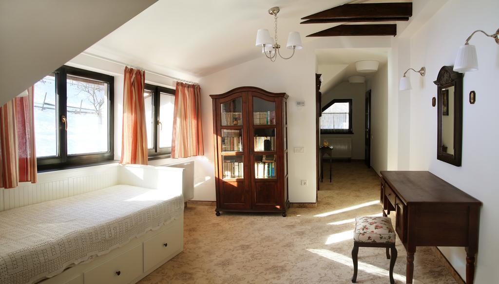 Conacul Bratescu Hotel Törcsvár Szoba fotó