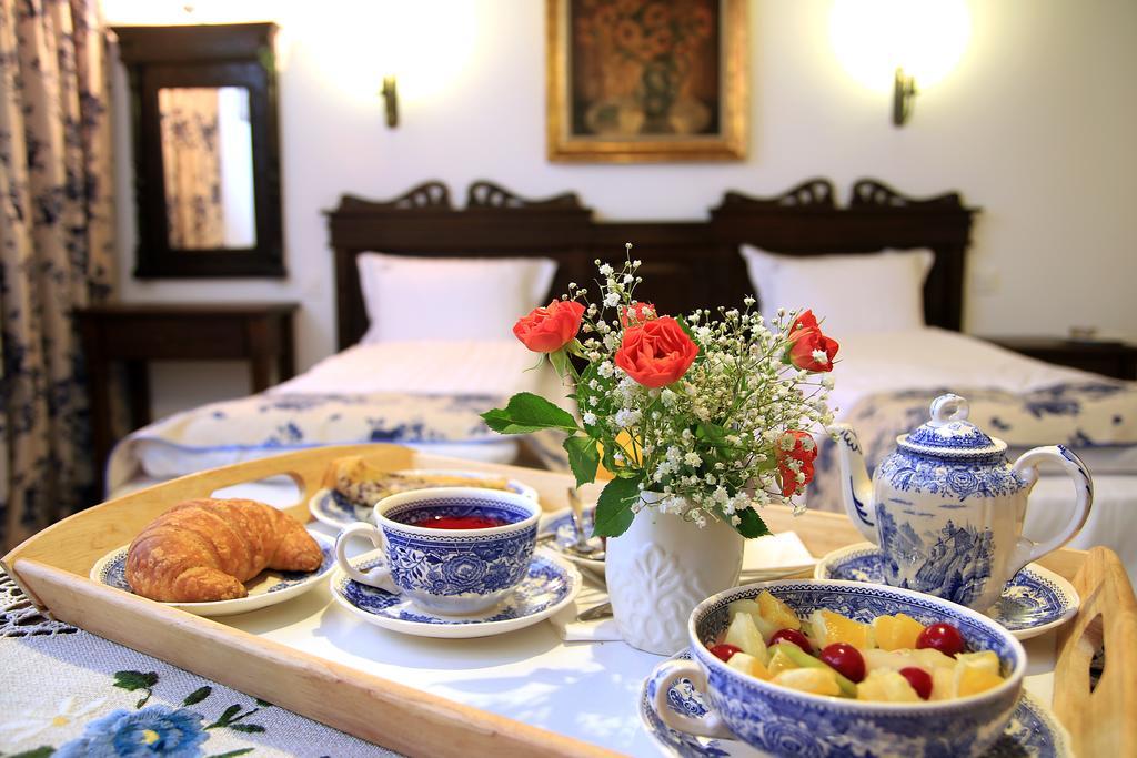 Conacul Bratescu Hotel Törcsvár Kültér fotó