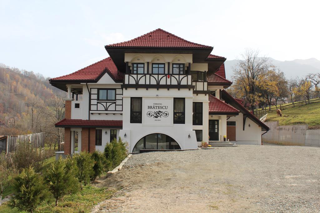 Conacul Bratescu Hotel Törcsvár Kültér fotó
