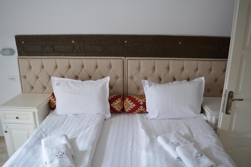Conacul Bratescu Hotel Törcsvár Kültér fotó